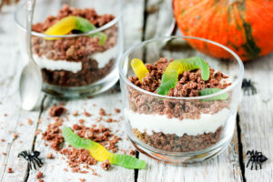 shutterstock 1172195710 Dirt,Cups,With,Gummy,Worms,,,Halloween,Dessert,For,Kids