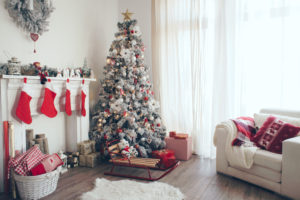 shutterstock 235115002 Beautiful,Holdiay,Decorated,Room,With,Christmas,Tree,With,Presents,Under