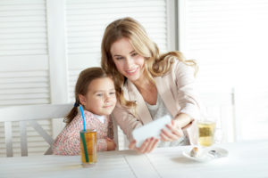 instagram rodent Family,,Parenthood,,Technology,And,People,Concept,-,Happy,Mother,And