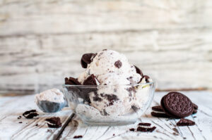 ice cream cookies and cream Clear,Glass,Bowl,Of,Cookies,And,Cream,Ice,Cream.,Selective